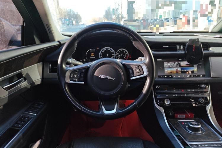 Used Jaguar XFL 2018 XFL 2.0T 250 PS Premium Edition
