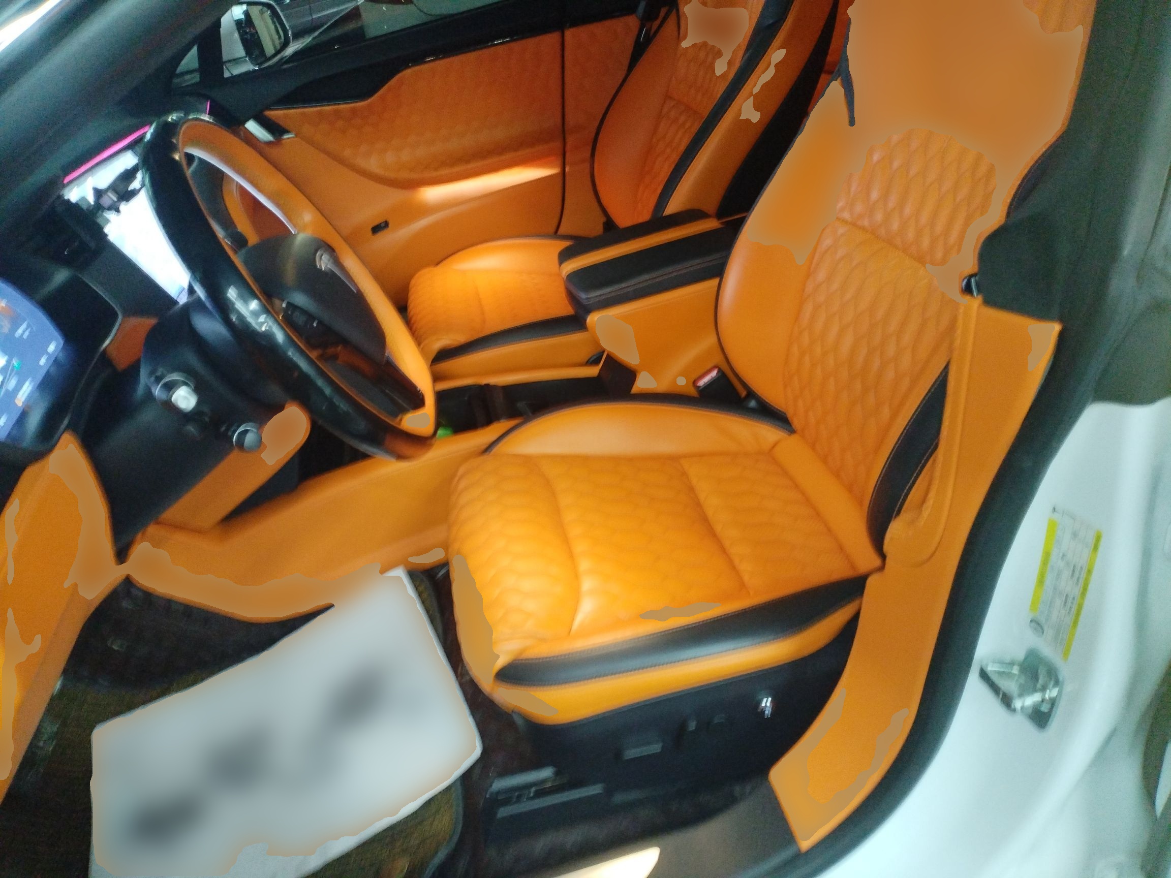 Переднее сиденье в автомобиле