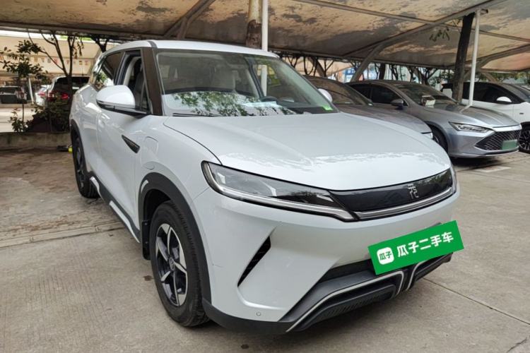 Used BYD Yuan UP 2024 401KM Leading Edition Front Right 45 Deg