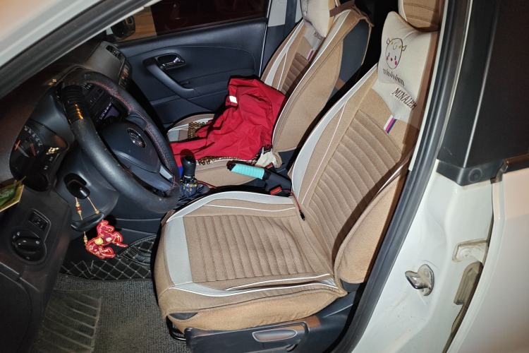 Used Volkswagen Polo 2014 1.4L Manual Fashion Edition
