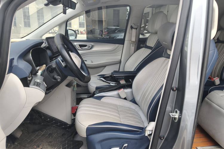 Used Roewe iMAX8 2022 400TGI Prestige Edition