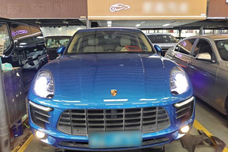 Used Porsche Macan 2016 Macan 2.0T Front