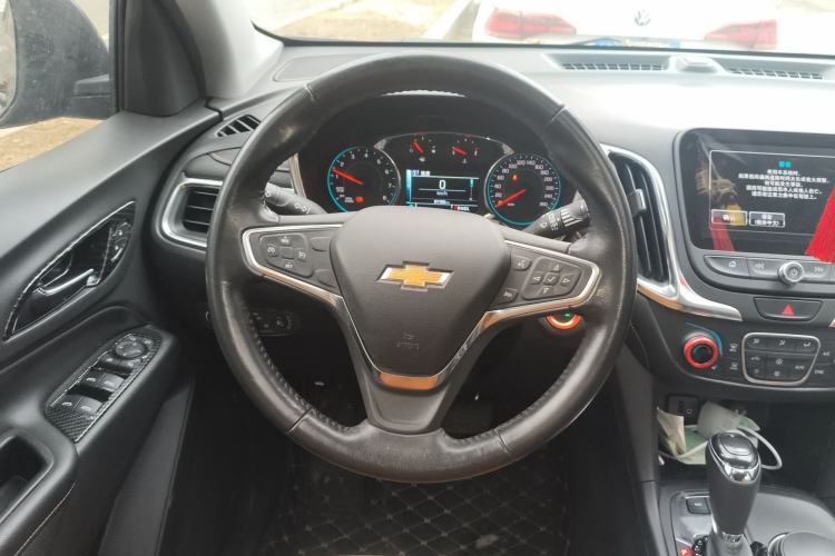 Used Chevrolet Equinox 2017 RS 550T Automatic All-Wheel-Drive Boundary Edition Steering Wheel