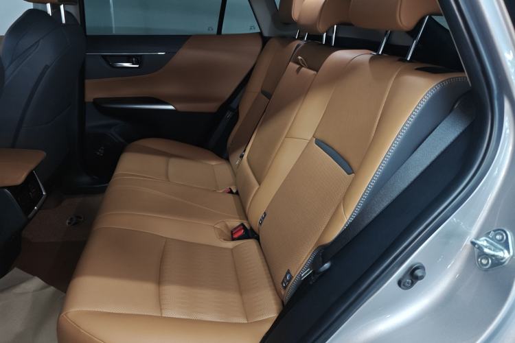 Used Toyota Venza 2022 2.0L CVT Two-Wheel Drive Prestige Edition
