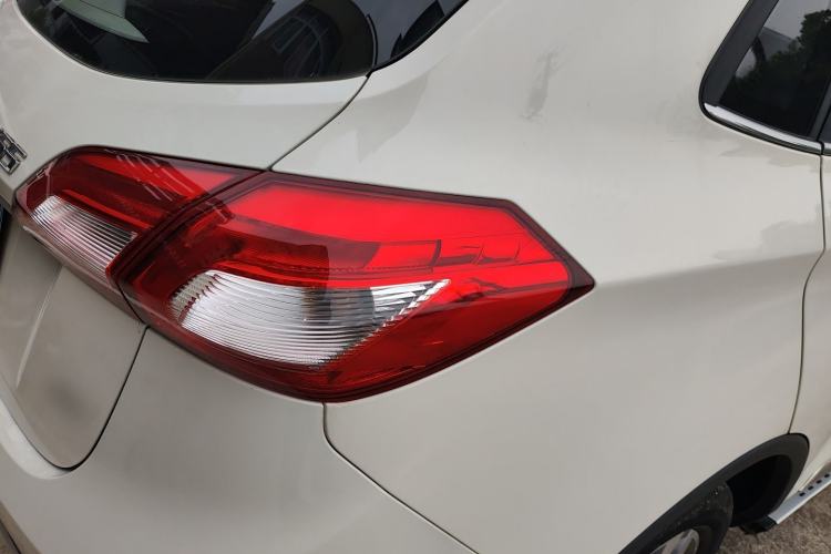 Used BAIC Senova X65 2015 2.0T Automatic Elite Model Right Rear Taillight