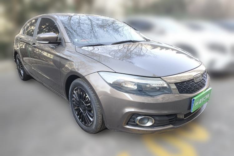 Used Qoros 3 2016 Hatchback 1.6T Automatic ZhiKu Model Front Right 45 Deg