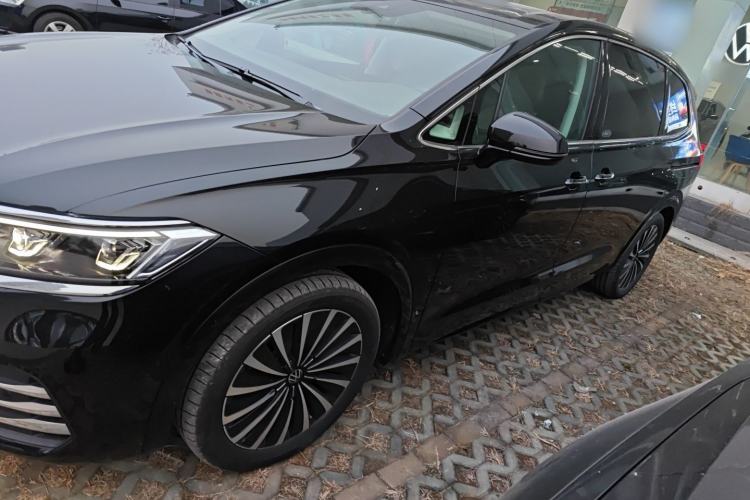 Used Volkswagen Viloran 2024 380TSI Premium Edition
