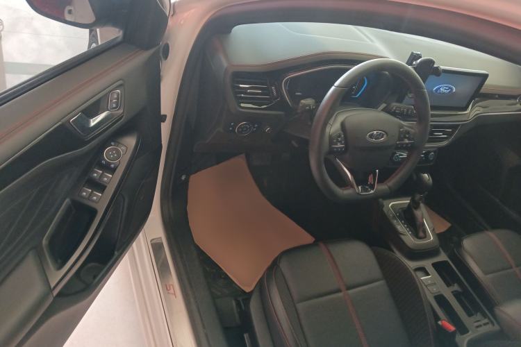 Used Ford Focus 2022 Hatchback EcoBoost 180 Automatic ST Line
