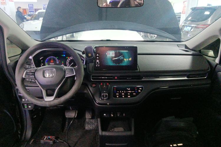 Used Honda Elysion 2024 2.0L eHEV Classic Edition Center Console