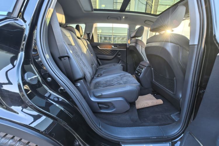 Used Hongqi HS7 2021 2.0T DCT Two-Wheel Drive Smart Connect Flagship Edition