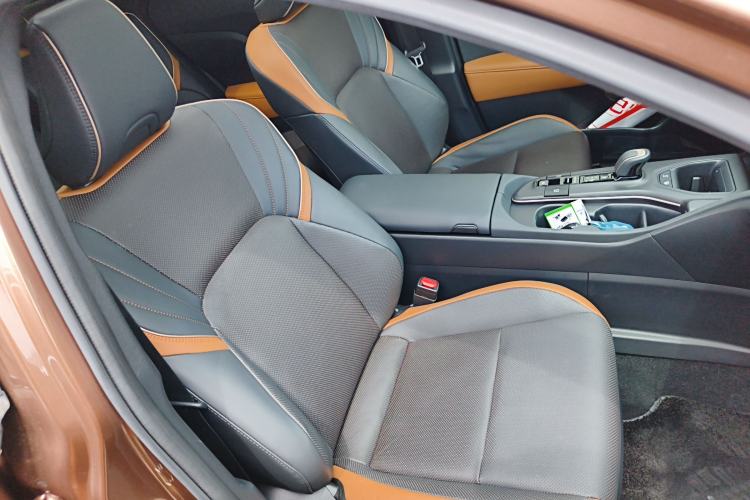 Used Toyota Crown 2023 2.4T SportCross HEV Four-Wheel Drive Ultimate Edition Right Front Seat