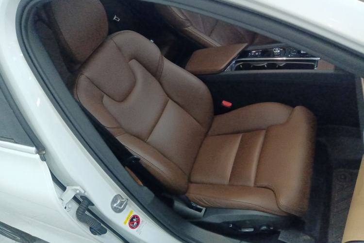 Used Volvo S60 2024 B4 Zhiyuan Luxury Edition