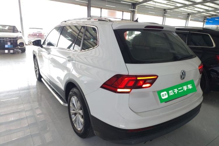 Used Volkswagen Tiguan L 2017 330TSI Automatic Two-Wheel Drive Luxury Edition Rear Left 45 Deg