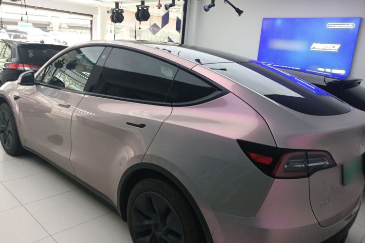 Used Tesla Model Y 2023 Rear-Wheel-Drive Version Exterior 2