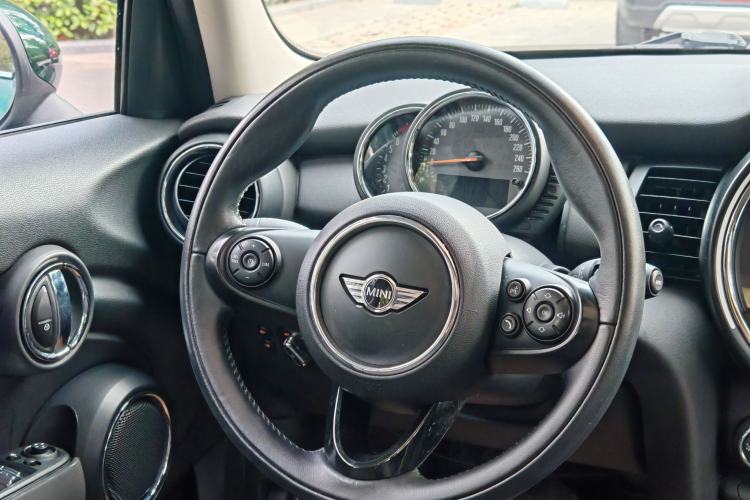 Used MINI 2016 1.2T ONE Pioneer Edition Five-Door Version