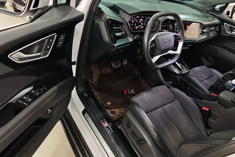 Used Audi Q4 e-tron 2023 50 e-tron quattro Visionary Edition Driver Seat