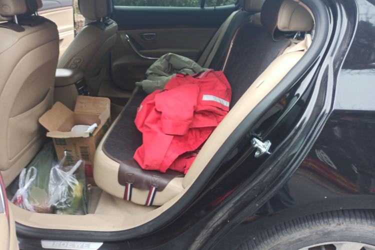 Used Roewe 950 2012 2.4L Luxury Executive Edition
