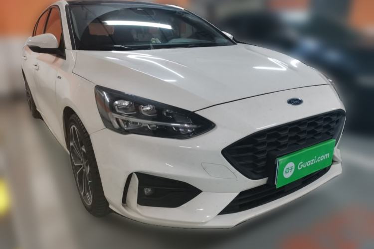 Used Ford Focus 2021 Hatchback EcoBoost 180 Automatic ST Line Front Right 45 Deg
