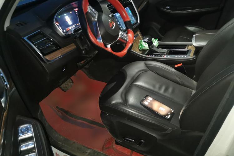 Used Roewe RX8 2019 30T Smart Connectivity Two-Wheel Drive Supreme Flagship Edition
