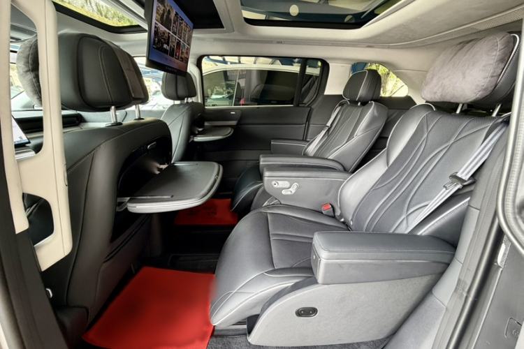 Used XPeng X9 2024 702 Ultra-Long Range Max
