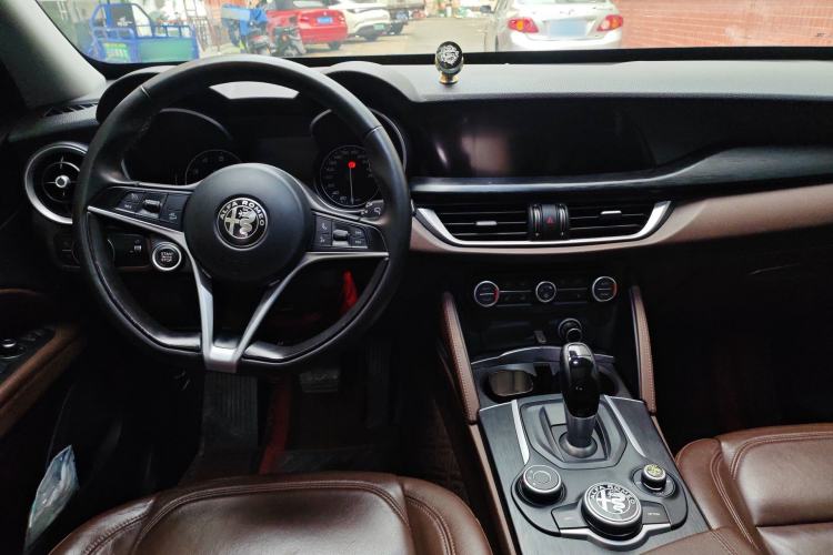 Used Alfa Romeo Stelvio 2017 2.0T 200HP Luxury Edition