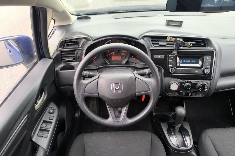 Used Honda Fit 2018 1.5L CVT Comfort Version Interior 6