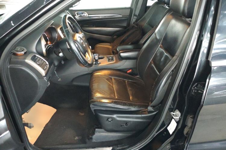 Used Jeep Grand Cherokee 2014 3.6L Elite Navigation Edition Left Front Seat