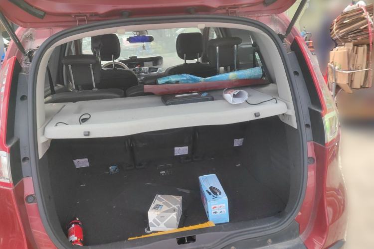 Used Renault Scenic Classic 2011 2.0 Comfort Edition with Scenic Design
