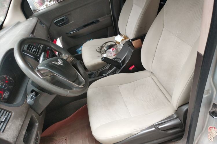 Used Wuling Rongguang V 2016 1.5L Standard Version Left Front Seat