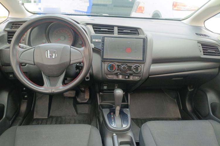 Used Honda Fit 2018 1.5L CVT Comfort Sunroof Version Center Console