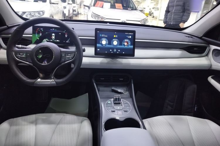 Used BYD Seal 05 DM-i 2025 DM-i Smart Drive 55KM Luxury Model Center Console