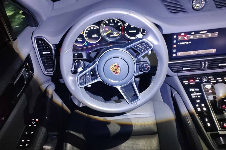 Used Porsche Cayenne E-Hybrid 2022 Cayenne E-Hybrid 2.0T Platinum Edition
