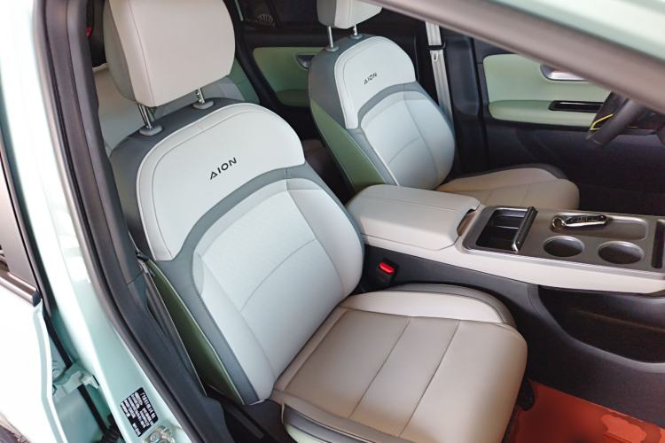 Used AION Y 2023 Plus 510 Smart Edition Right Front Seat