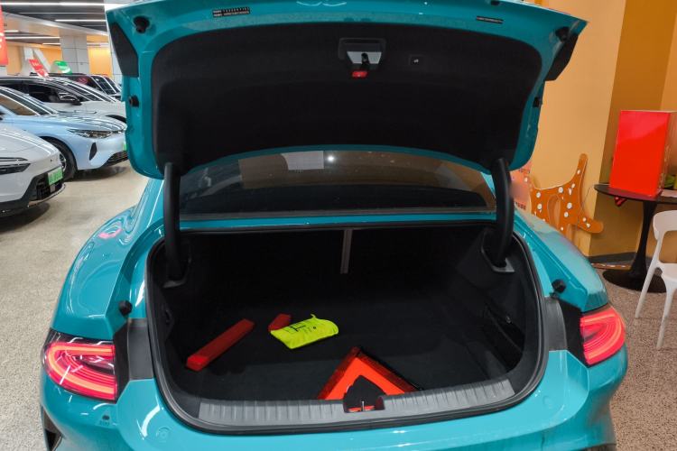 Used Xiaomi Auto SU7 2024 Four-Wheel Drive Ultra-Long Range Advanced Intelligent Driving Max Edition
