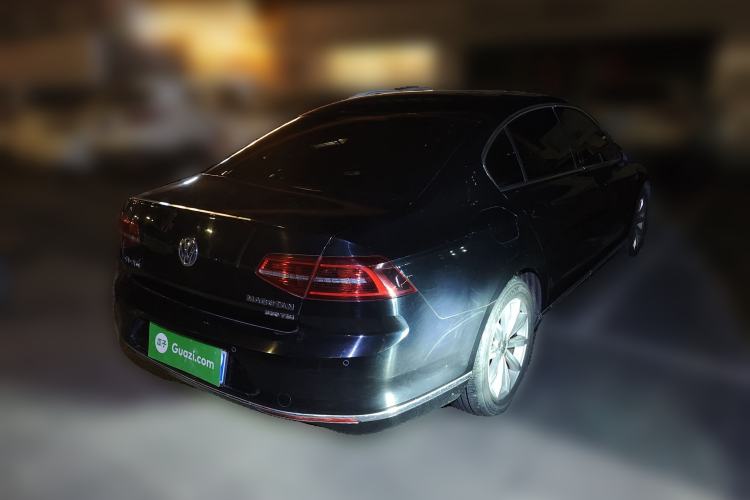 Used Volkswagen Magotan 2018 330TSI DSG Advanced Model Rear Right 45 Deg