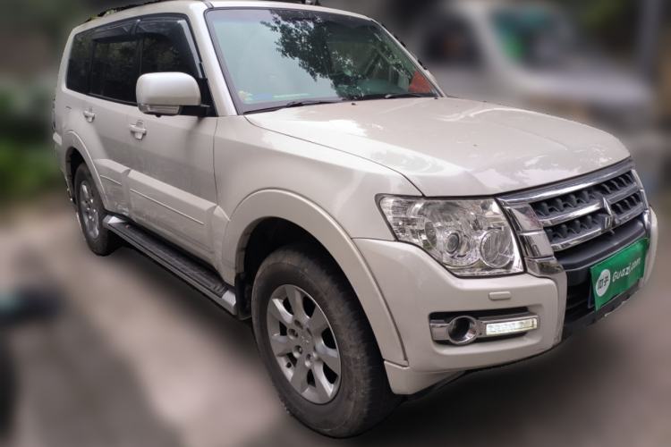 Used Mitsubishi Pajero 2019 3.0L Automatic Standard Edition
