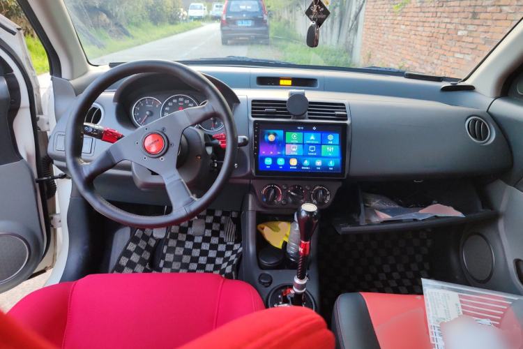 Used Suzuki Swift 2016 1.5L Manual Fashion Model