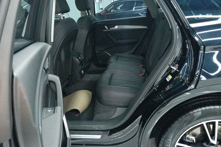 Used Audi Q5L 2024 40 TFSI Fashion Dynamic Model