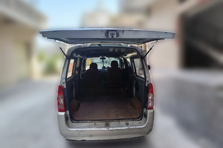 Used Wuling Rongguang 2012 1.2L Extended Basic Version LJY Trunk