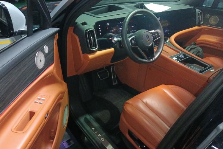 Used Hima AITO M9 2024 Range-Extended Max Edition 52 kWh 6-Seater Version
