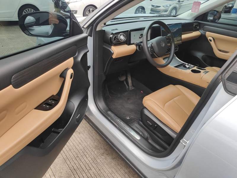 Used Leapmotor C11 2024 All-Electric 580 Luxury Edition — 15