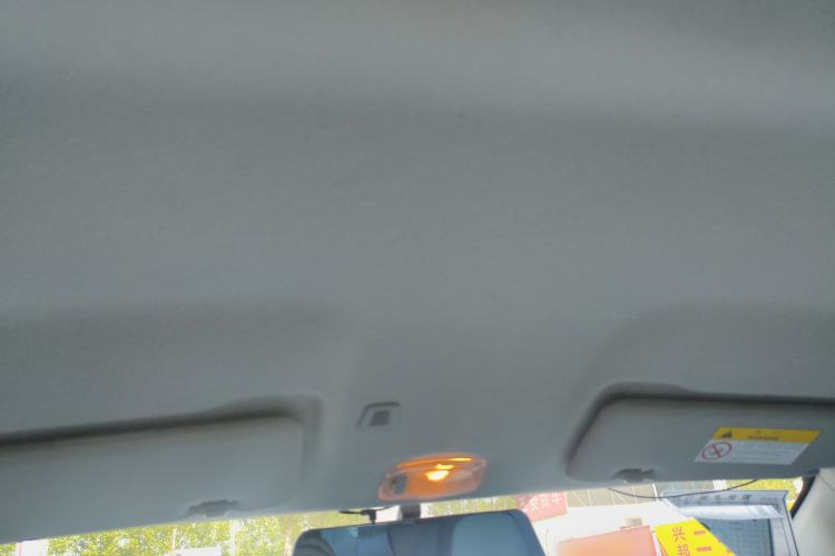 Used Dongfeng NAMMI BOX 2022 Chasing Wind Edition 351 km Advanced Model