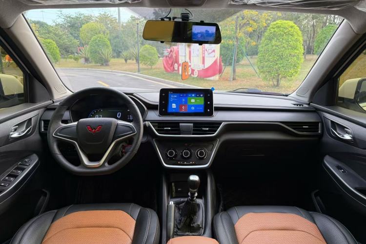 Used Wuling Hongguang S3 2019 1.5L Manual Comfort Model China VI Standard
