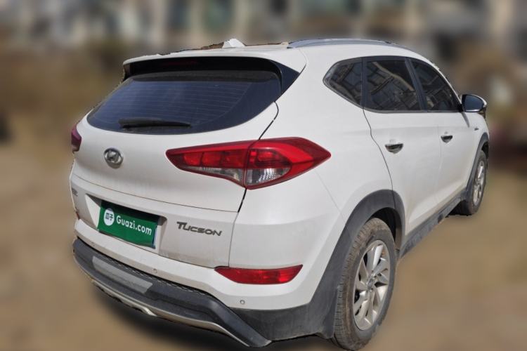 Used Hyundai Tucson 2015 1.6T Dual-Clutch Two-Wheel-Drive Smart Model Rear Right 45 Deg