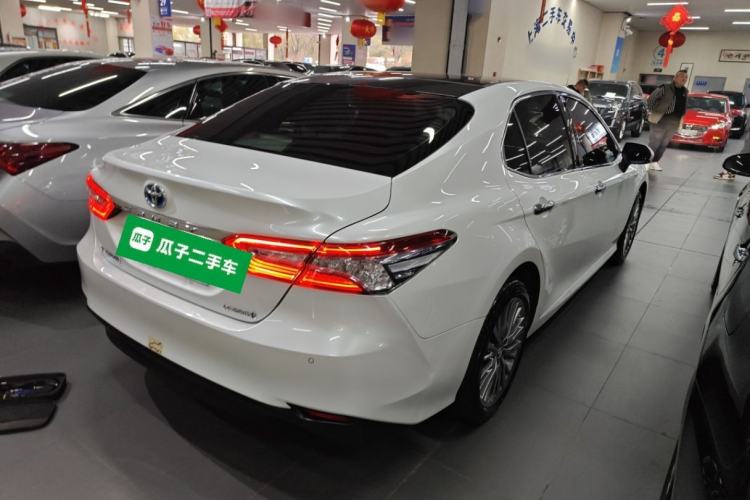 Used Toyota Camry 2019 Dual-Engine 2.5 HG Luxury Edition China V Standard Rear Right 45 Deg