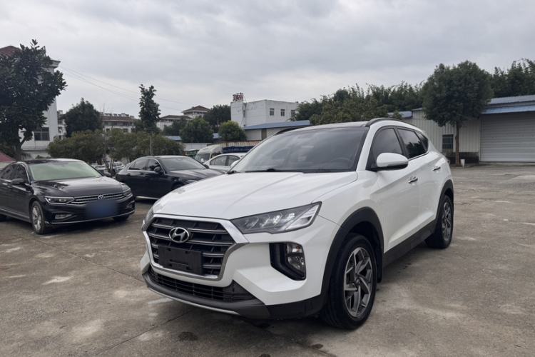 Used Hyundai Tucson 2019 280TGDi Dual-Clutch Two-Wheel Drive Fashion Edition China VI Standard