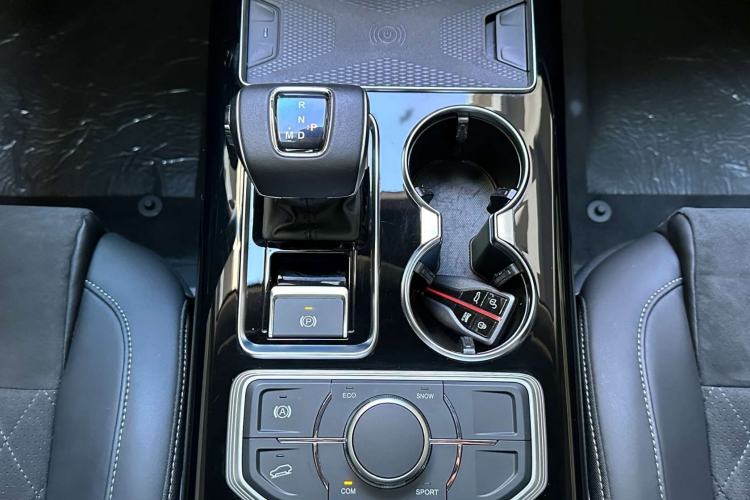 Used Hongqi HS7 2022 2.0T DCT Two-Wheel Drive Smart Connect Flagship Edition Five Seats Interior 5