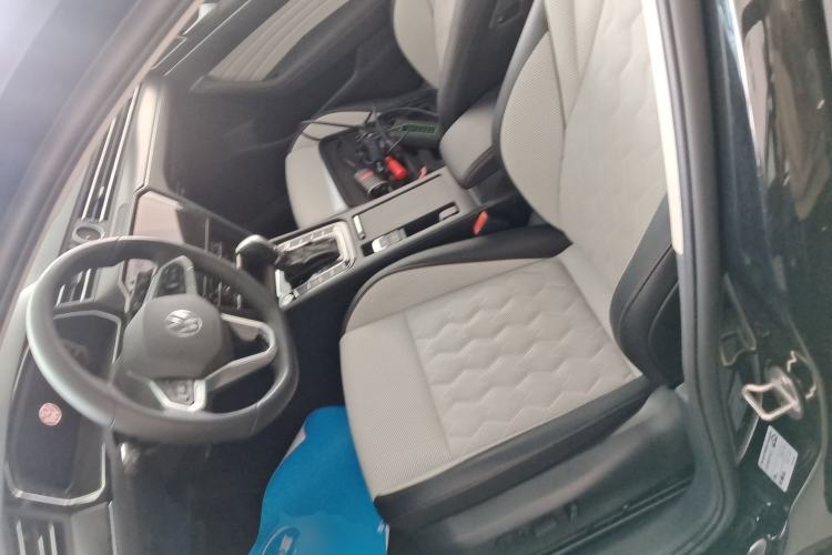 Used Volkswagen Magotan 2026 30 Million Vehicles Selected Model 380TSI DSG Luxury Edition Left Front Seat