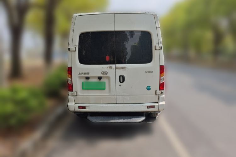 Used SAIC MAXUS Xintu V80 2023 2.0T Manual Classic Aoyuntong Short Wheelbase Mid-Roof 5/6-Seater Rear