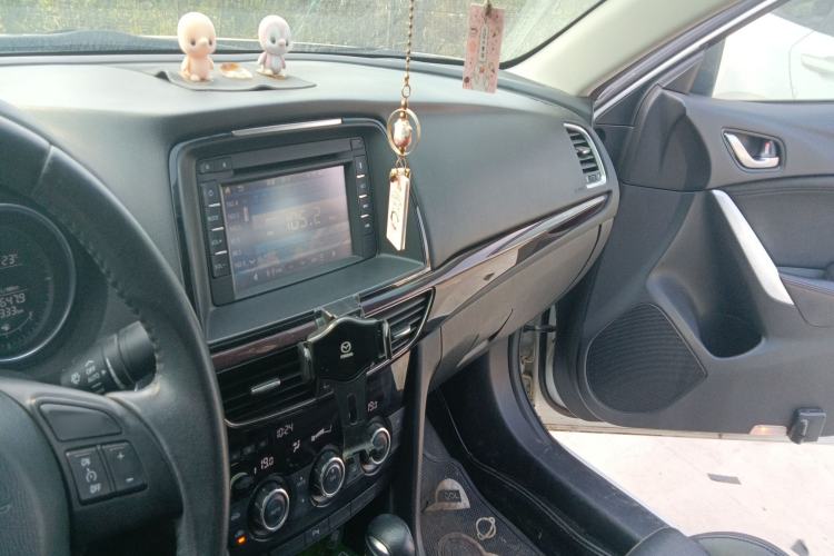 Used Mazda Atenza 2014 2.0L Blue Sky Luxury Edition
